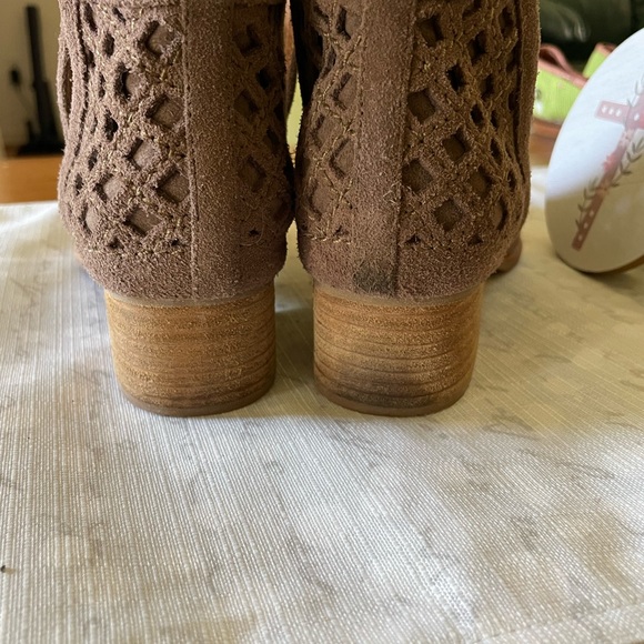 Jeffrey Campbell brown suede bootie  size 7.5. - Picture 10 of 14